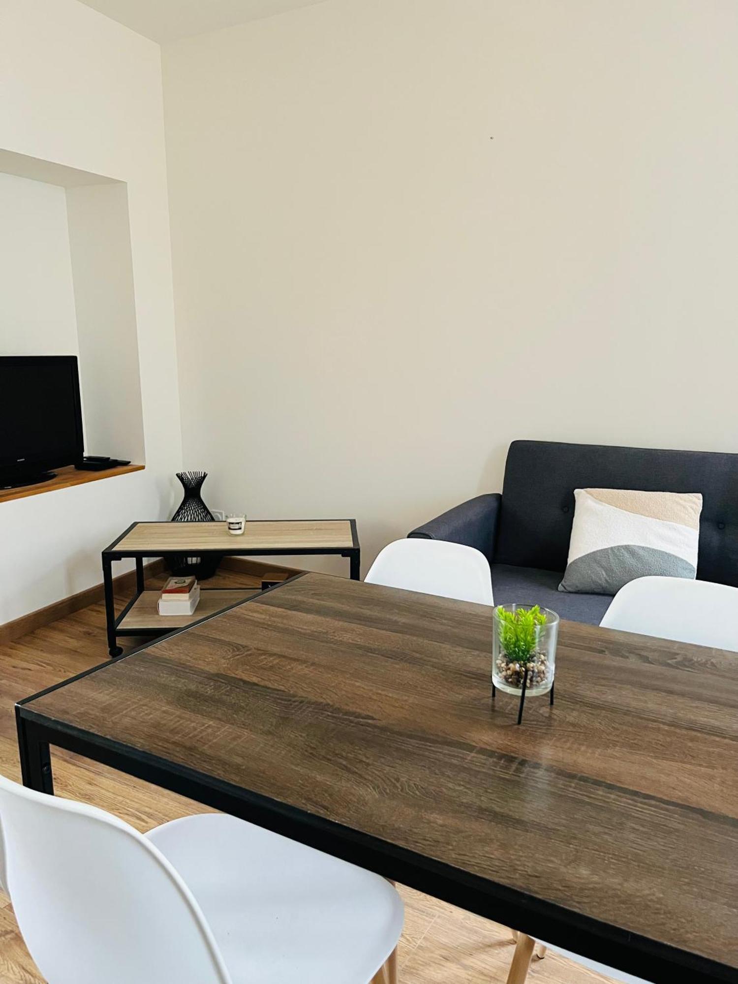 Logements 6 Pers A 15 Minutes D Angers Corné المظهر الخارجي الصورة